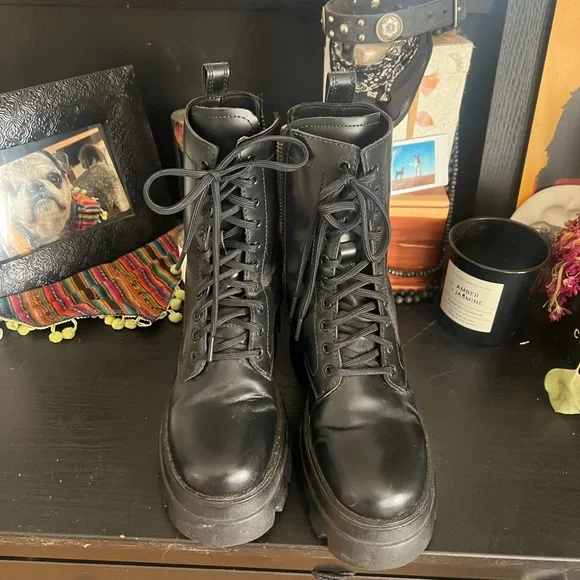 Thursday Dynasty boots - Picture 3 of 3